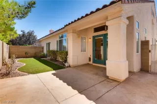 Photo #1: 2121697 Listing