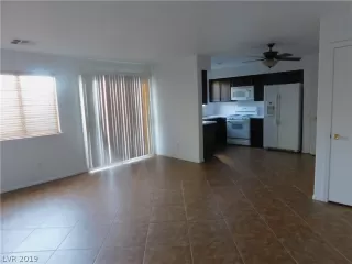 Photo #5: 2121711 Listing 