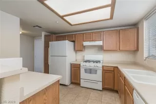 Photo #6: 2121726 Listing