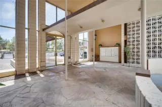 Photo #1: 2121741 Listing