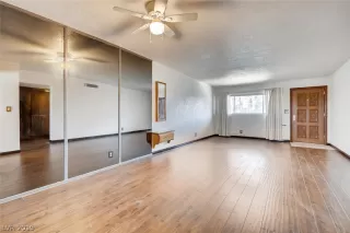 Photo #4: 2121741 Listing