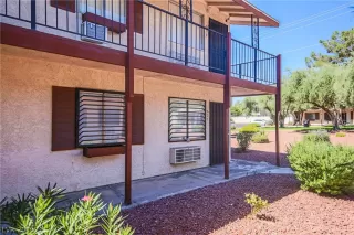 Photo #3: 2121749 Listing 
