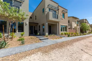 Photo #1: 2121751 Listing 
