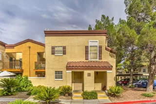 Photo #5: 2121804 Listing