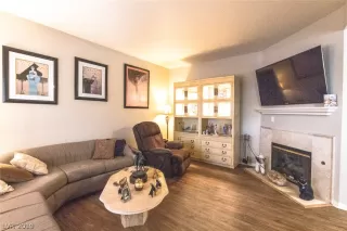 Photo #3: 2121826 Listing