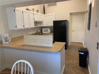 Photo #4: 2121884 Listing 