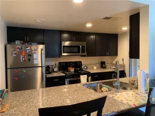 Photo #4: 2121888 Listing 