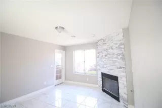 Photo #3: 2121928 Listing