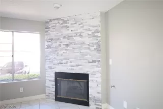 Photo #5: 2121928 Listing