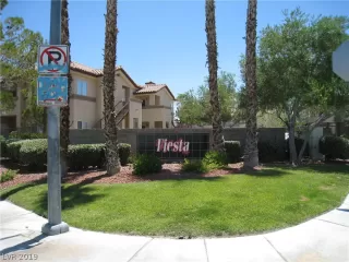 Photo #2: 2121958 Listing