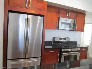 Photo #5: 2121965 Listing 
