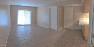 Photo #4: 2121987 Listing