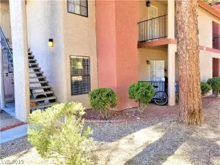 Photo #1: 2122005 Listing 