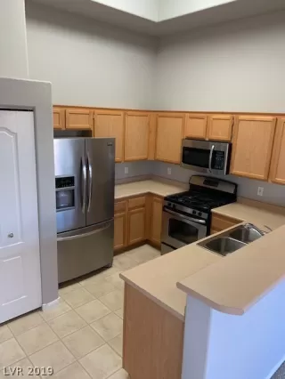 Photo #6: 2122012 Listing 