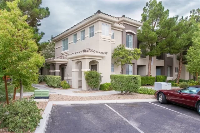 MLS: 2122094 Condo For Sale