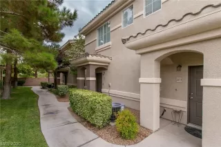 Photo #1: 2122094 Listing