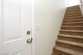 Photo #6: 2122094 Listing