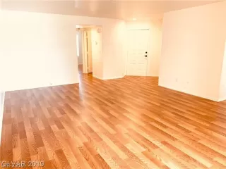 Photo #2: 2122151 Listing