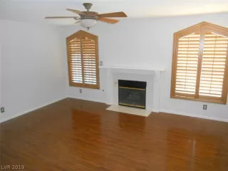 Photo #3: 2122193 Listing 