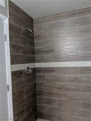 Photo #6: 2122232 Listing 