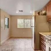 Photo #6: 2122292 Listing