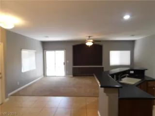 Photo #4: 2122315 Listing