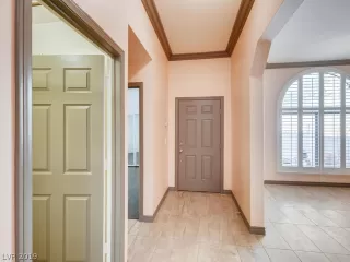 Photo #3: 2122337 Listing