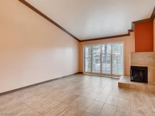 Photo #5: 2122337 Listing