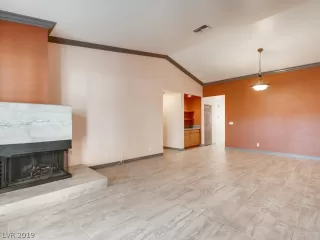 Photo #6: 2122337 Listing