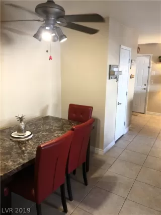 Photo #2: 2122367 Listing