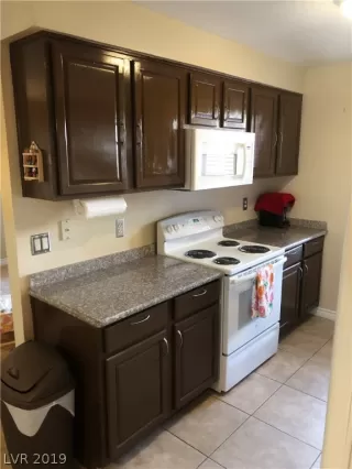 Photo #6: 2122367 Listing