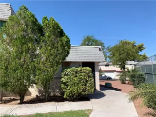 Photo #1: 2122382 Listing 