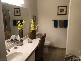 Photo #4: 2122433 Listing