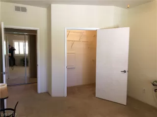 Photo #5: 2122433 Listing