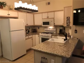 Photo #6: 2122433 Listing