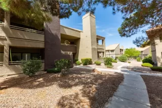 Photo #1: 2122443 Listing 