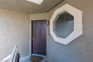 Photo #3: 2122443 Listing 