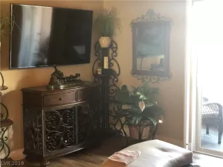 Photo #3: 2122450 Listing