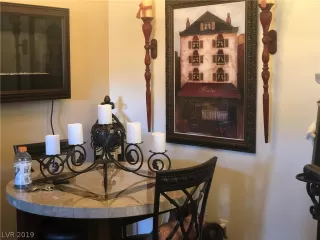 Photo #4: 2122450 Listing