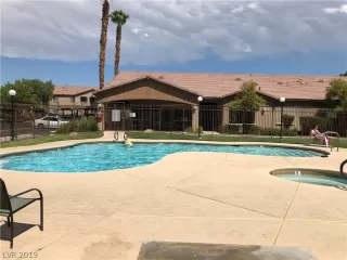 Photo #5: 2122450 Listing