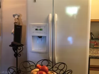 Photo #6: 2122450 Listing