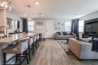 Photo #5: 2122452 Listing 