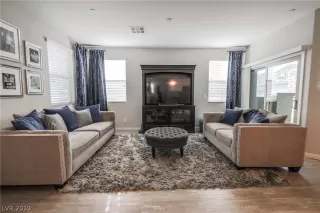 Photo #6: 2122452 Listing 