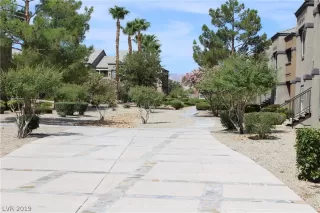 Photo #5: 2122454 Listing 