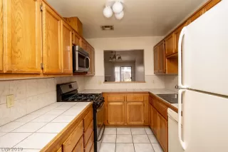 Photo #6: 2122460 Listing