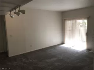 Photo #1: 2122471 Listing 