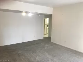 Photo #2: 2122471 Listing 