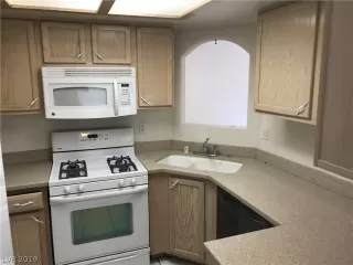 Photo #6: 2122471 Listing 