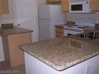 Photo #2: 2122476 Listing