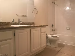 Photo #3: 2122476 Listing